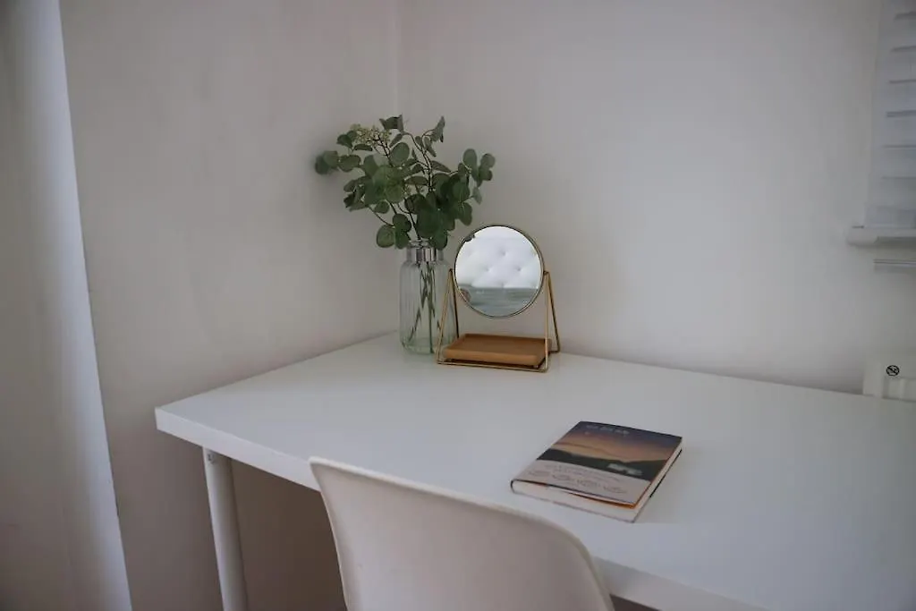 2 Bedroom Modern, Simple Flat In Broadway Market Londra 0*,  Regno Unito