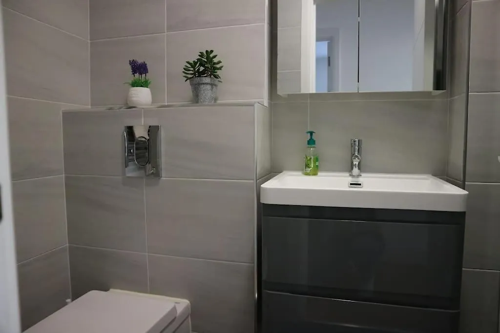 2 Bedroom Modern, Simple Flat In Broadway Market Londra Regno Unito