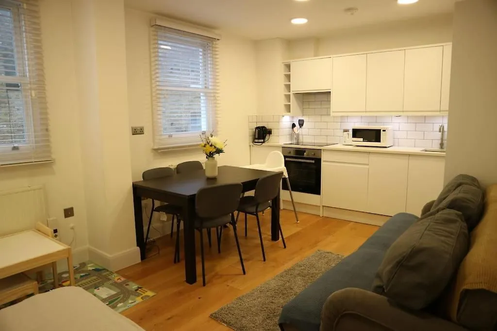 Apartment 2 Bedroom Modern, Simple Flat In Broadway Market London United Kingdom